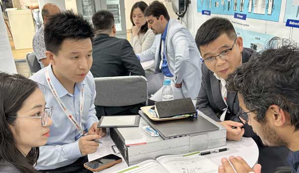 鴻嘉利閃耀2024歐洲智慧能源展丨聚焦創(chuàng)新技術(shù)，共筑全球碳中和未來(圖11)